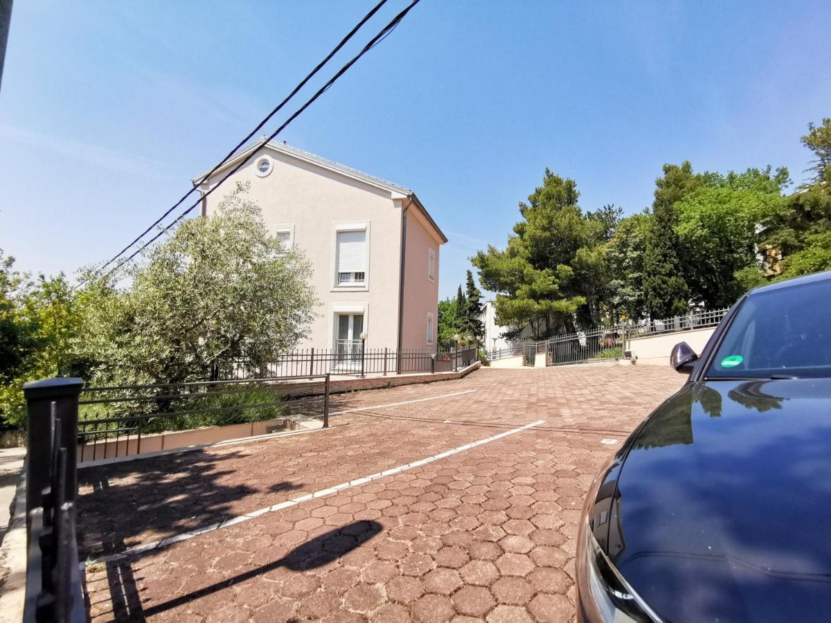 Villa Sara Crikvenica Exterior foto